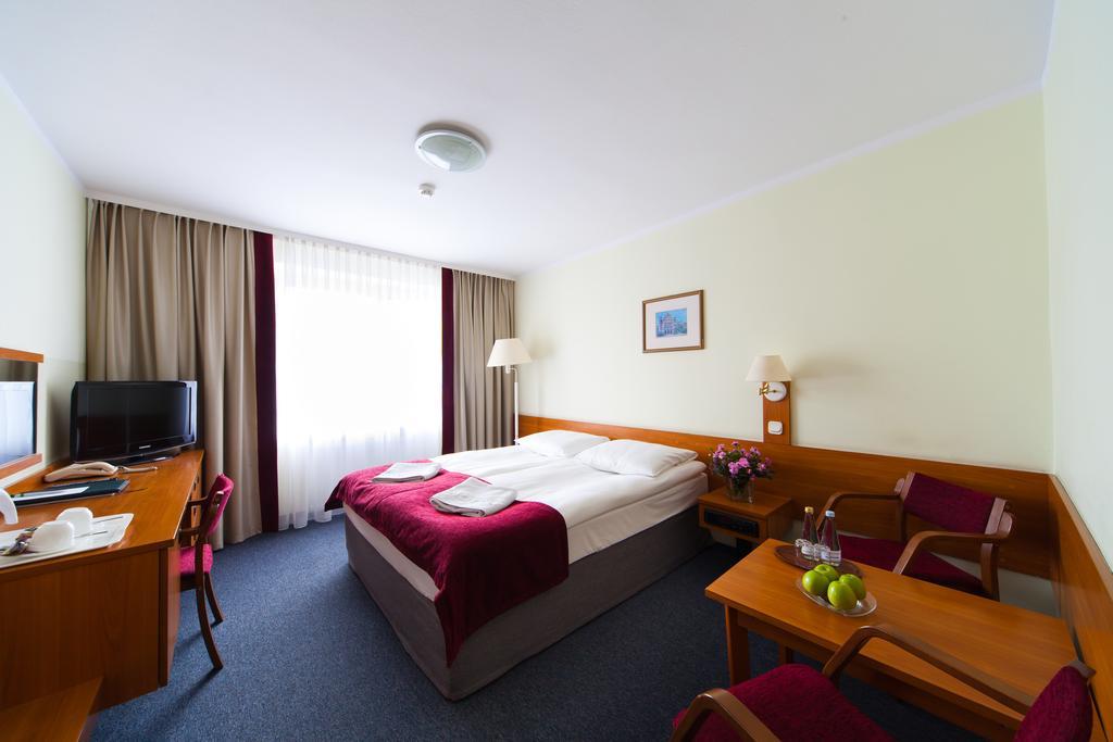 Hotel Ior Πόζναν Εξωτερικό φωτογραφία